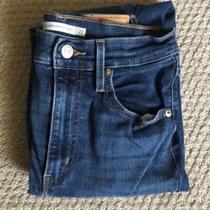 Levi Mile High Super Skinny Jean